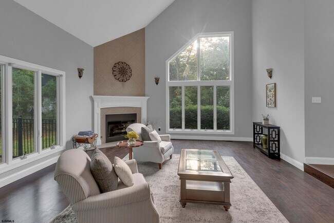 Building Photo - 209 Shady Knoll Ln