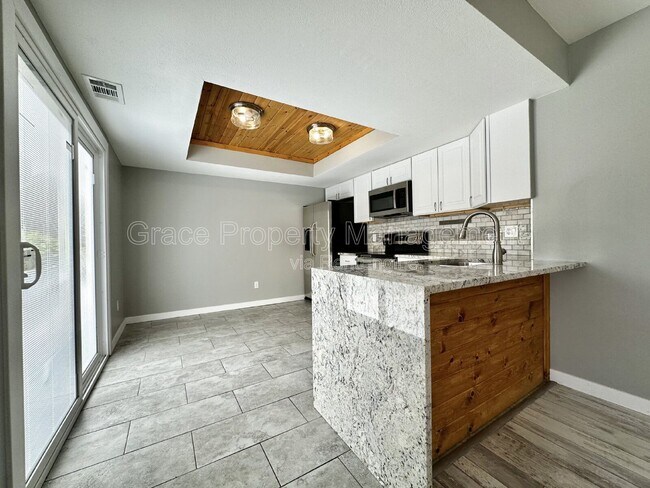 Building Photo - 13274 E Asbury Dr