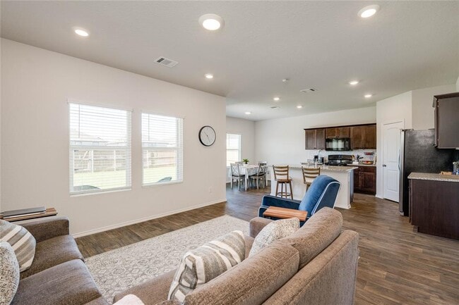 Building Photo - 216 Skipping Stone Ln