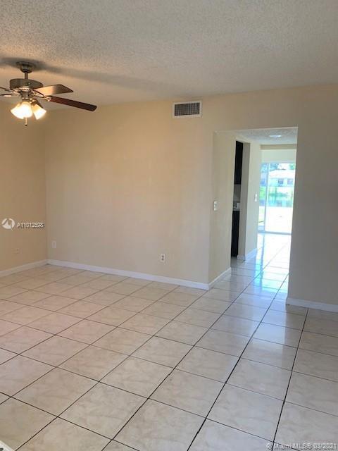 Building Photo - 5130 Elmhurst Rd