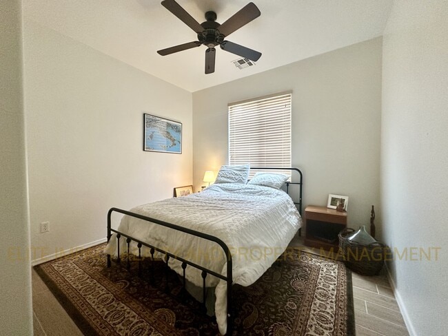 Building Photo - 10582 S Margie Pl