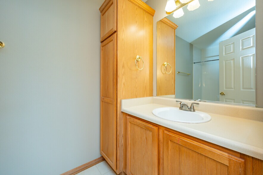 Building Photo - 1172 S 52nd St