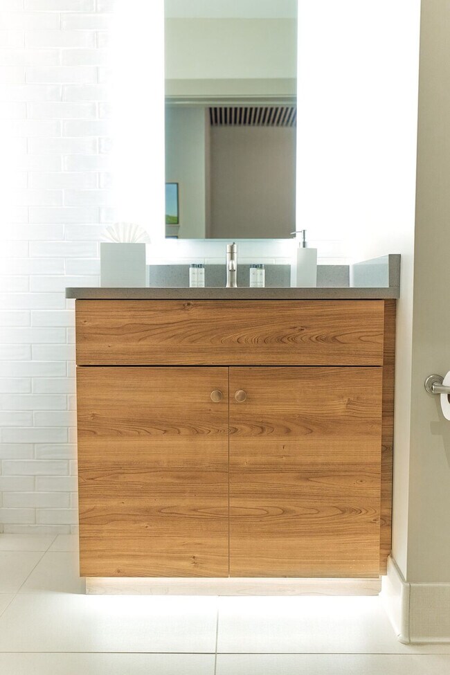 Building Photo - 83 Middle St