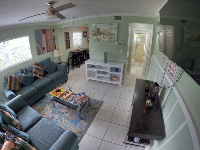 Building Photo - 6101 Rodman St