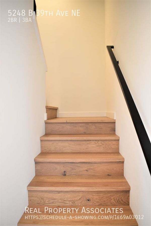 Building Photo - 5248 39th Ave NE