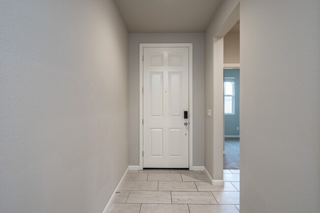 Building Photo - 3555 Encino Ave