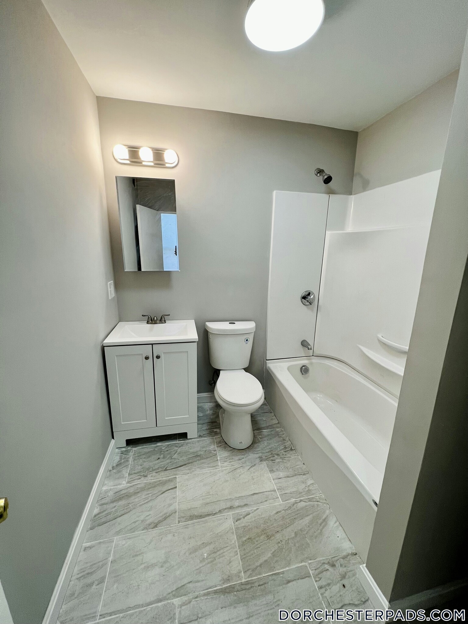 Building Photo - 35 Humphreys St