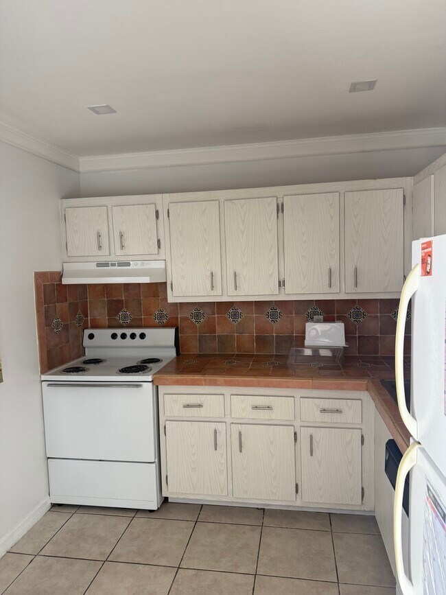 Building Photo - 7701 Camino Real