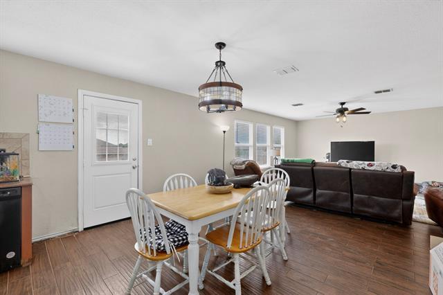 Building Photo - 2435 Castle Pines Dr