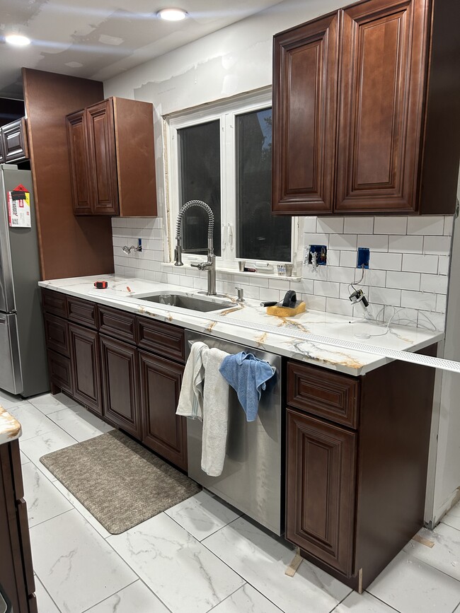 Building Photo - 6610 Cottontail Ct