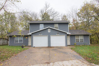 Building Photo - 4622 W Bainbridge Dr