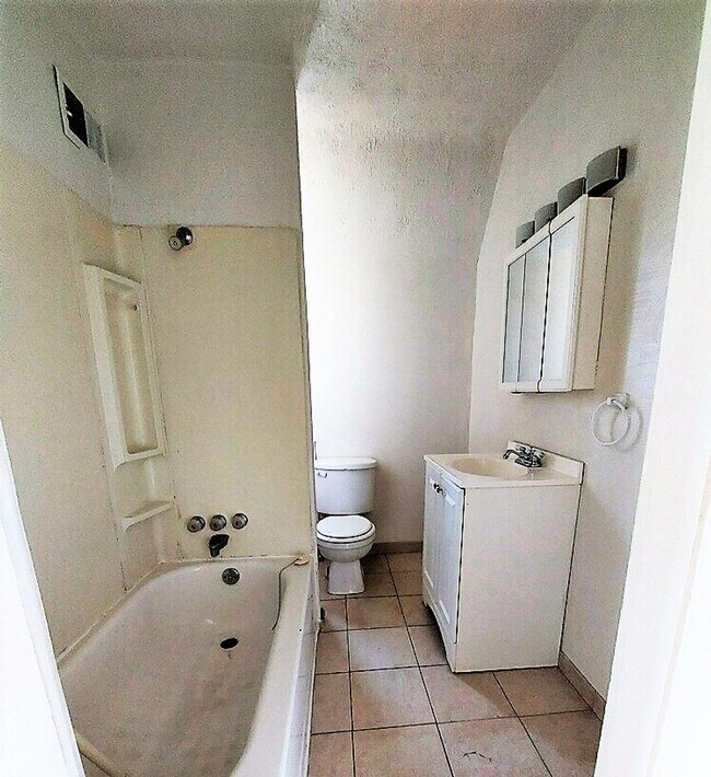 Building Photo - East Liberty - Apartments For Rent In Pitt...