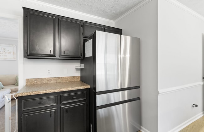 Building Photo - 3 Bedroom, 2 Bath Home