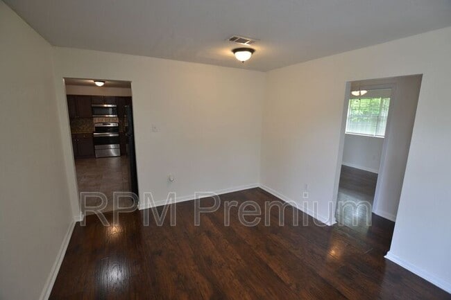 Building Photo - 1857 Theron Dr