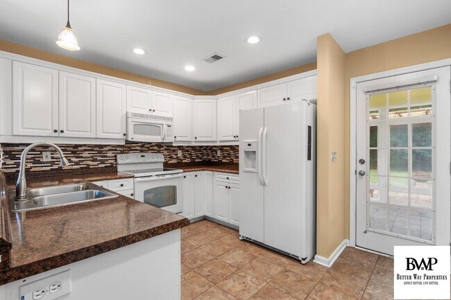 Building Photo - 824 White Fawn Dr