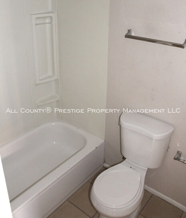 Building Photo - 1831 W Mulberry Dr