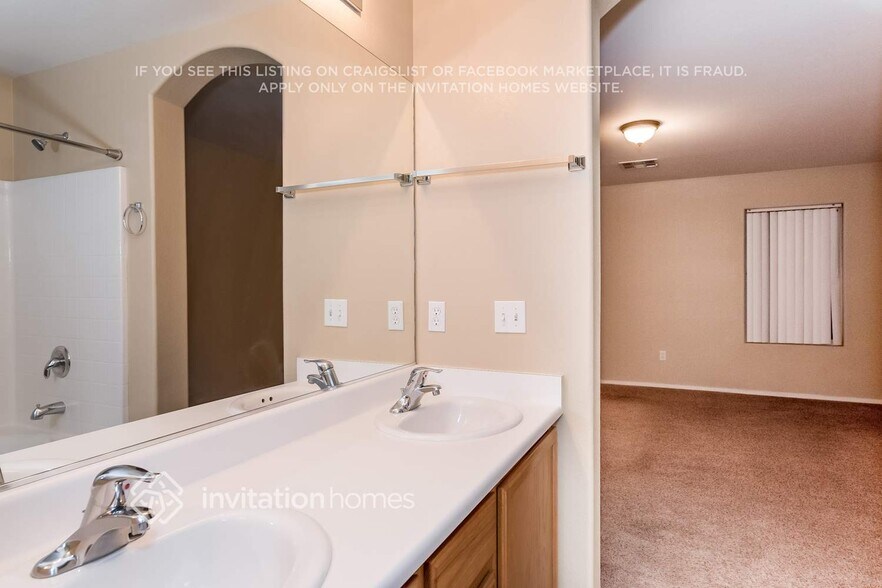Building Photo - 2400 Boca River Dr