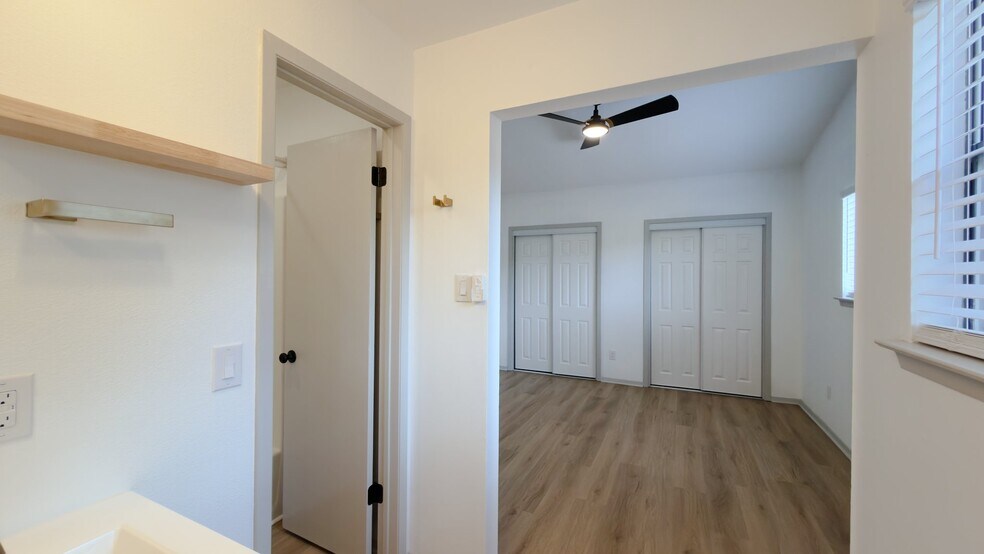 Building Photo - 7004 Oak Meadow Cir