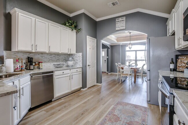 Building Photo - Stunning & Spacious Three Bedroom Home in Frenship School District!