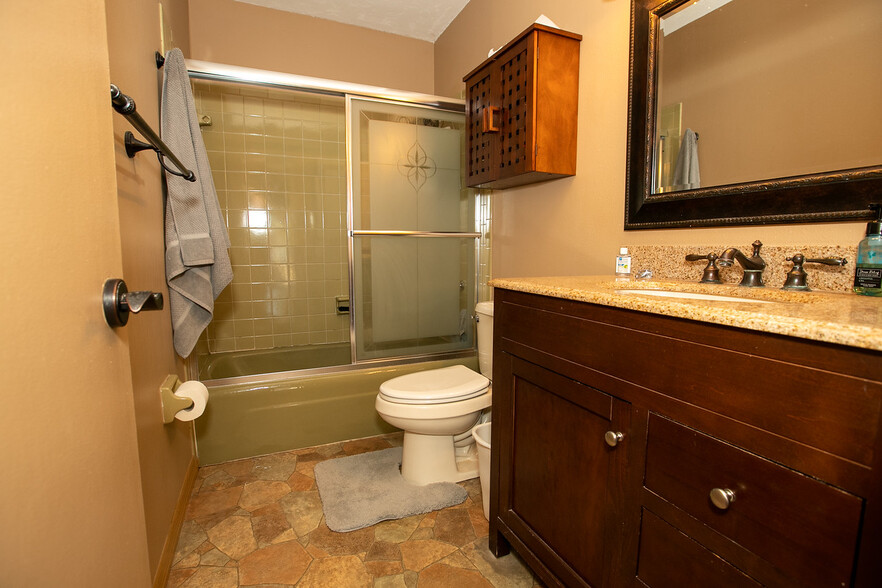 2nd bath room - 4413 99th St W