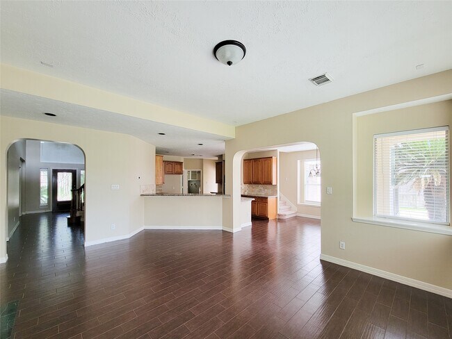 Building Photo - 914 Ivory Ridge Ln
