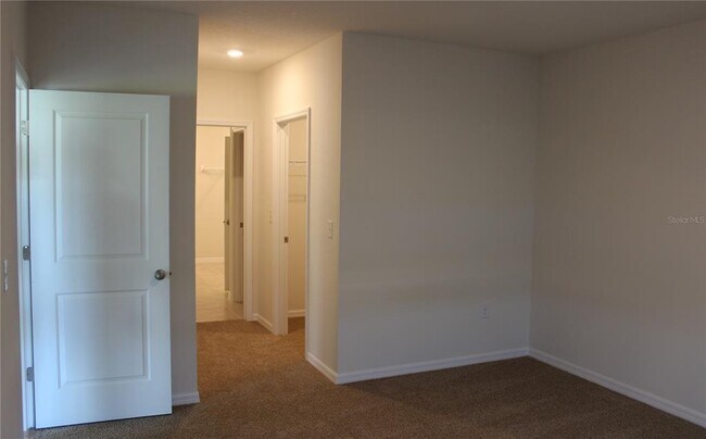Building Photo - 2726 Greenleaf Ter