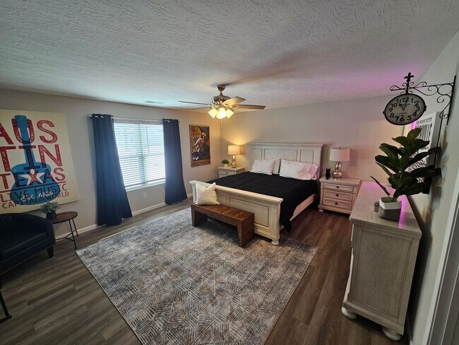 Building Photo - 814 Pierson Rd