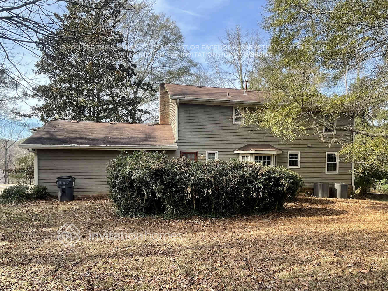 Building Photo - 5120 E Shore Dr SW