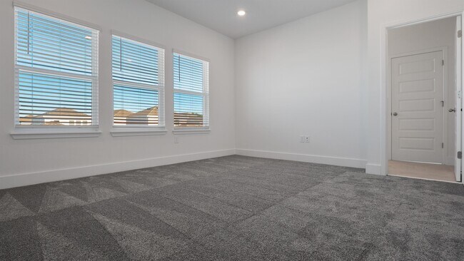 Building Photo - 15318 Lebeau Lp