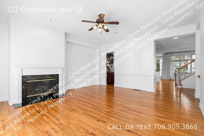Building Photo - 312 Creekbank Way SE