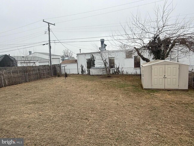 Building Photo - 312 Woodford St