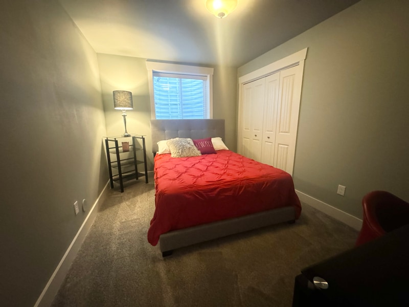 Building Photo - 1831 Lone Pine Dr