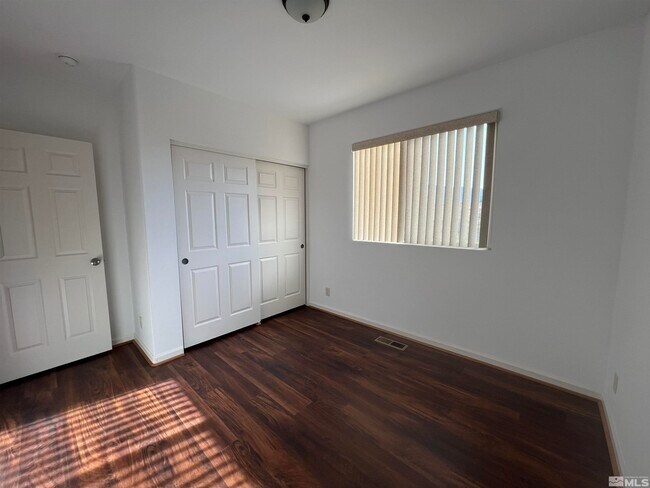 Building Photo - 1715 Polo Park Dr