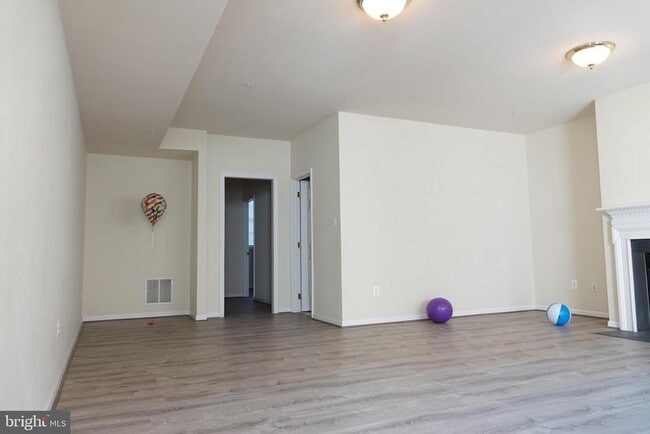 Building Photo - 1112 Pleasant Dr