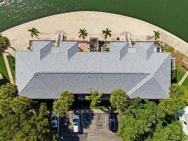 Building Photo - 5280 Coquina Key Dr SE