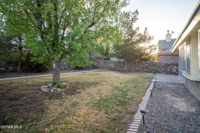 Building Photo - 588 Mogollon Cir