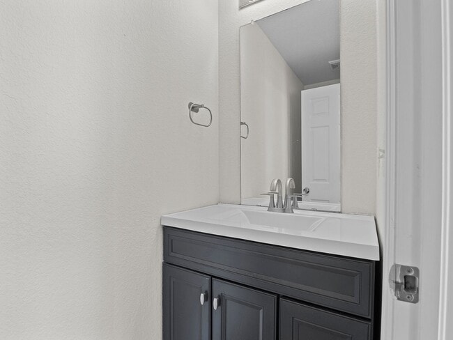 Building Photo - Gorgeous Johnstown Home with Attached Garage and Open Layout!