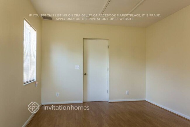 Building Photo - 401 NW 8th Ct