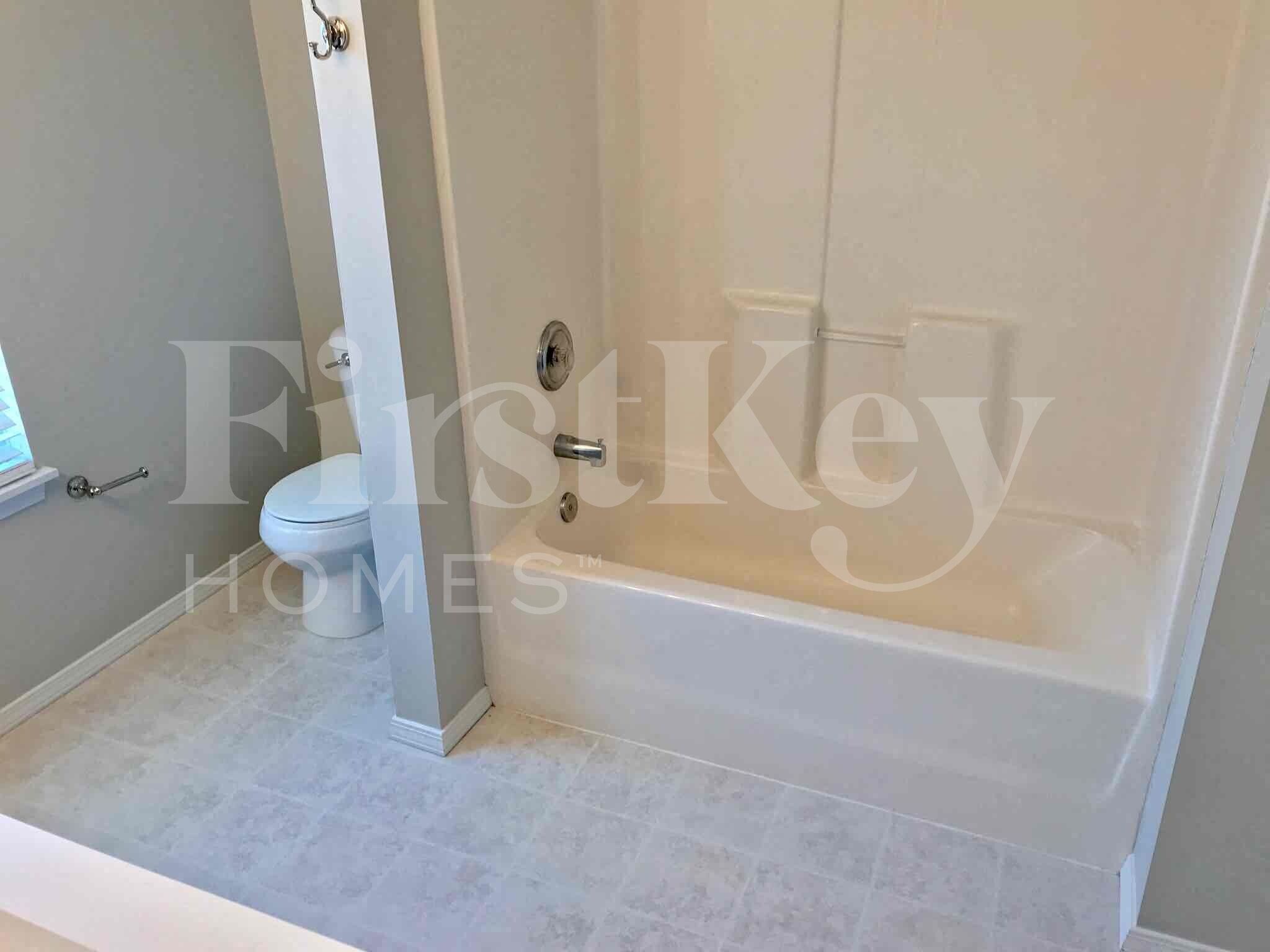 Building Photo - 2005 Briarridge Dr