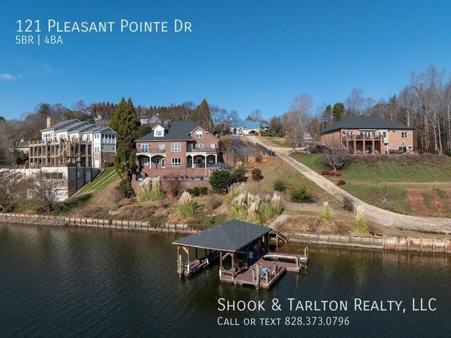 Building Photo - 121 Pleasant Point Dr