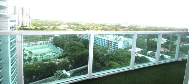 Building Photo - 2101 Brickell Ave