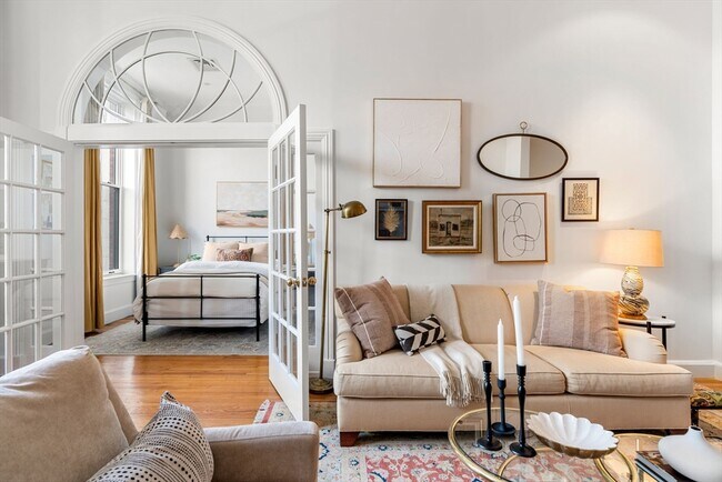 Building Photo - 120 Beacon St