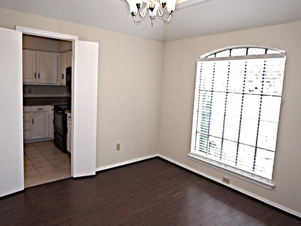 Building Photo - 6714 McCallum Blvd