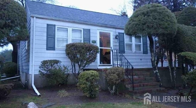 Building Photo - 517 Grove Ave