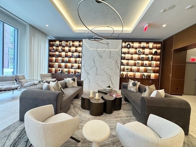 Building Photo - 32 Traveler St