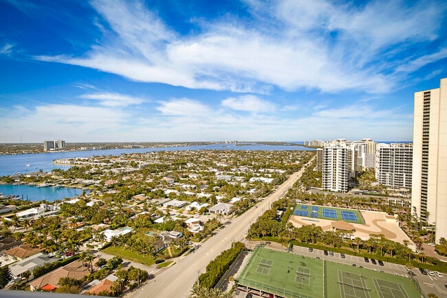 Building Photo - 2700 N Ocean Dr