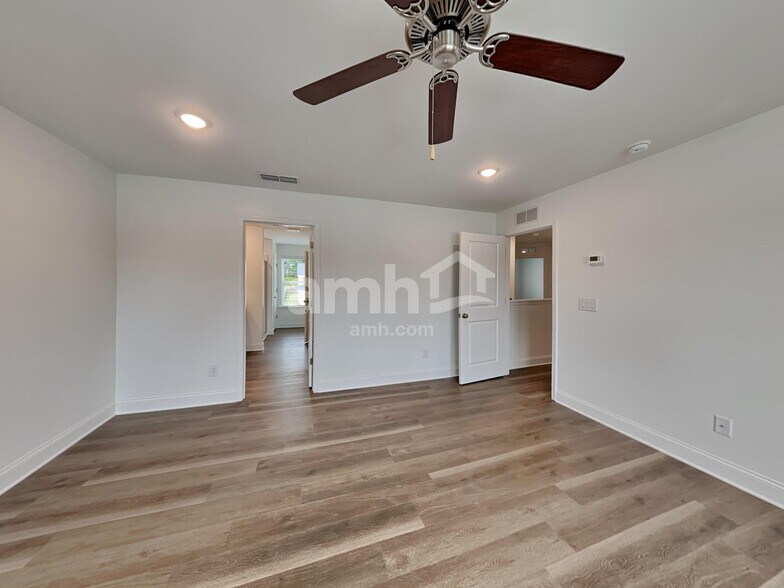 Building Photo - 1644 Soapstone Rd
