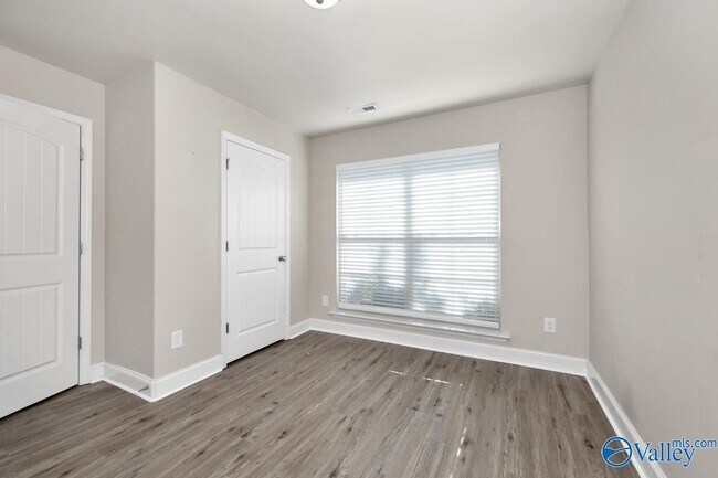 Building Photo - 130 Tybee Dr