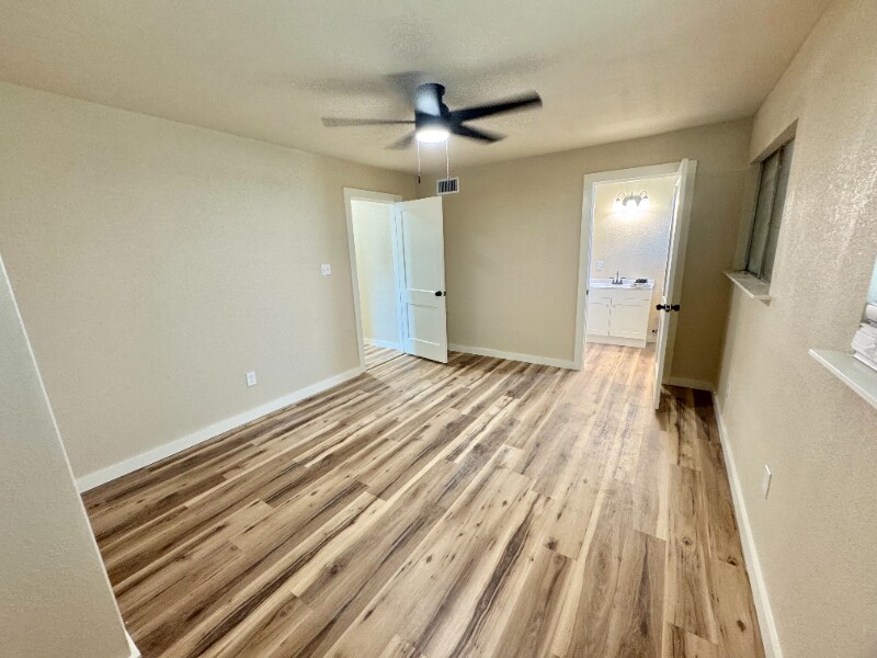 Building Photo - 4818 Hamlett Dr