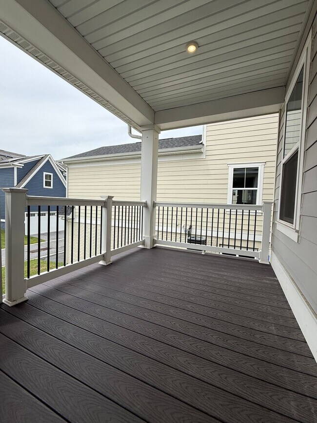 Building Photo - Stunning Greenleigh Home with 4 Bedrooms, 4.5 Baths & Designer Kitchen